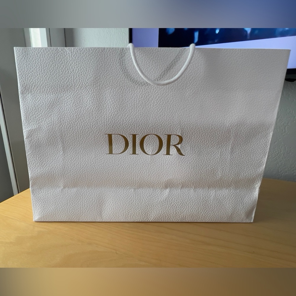 Dior Luxe White Shopping Bag with Gold Logo